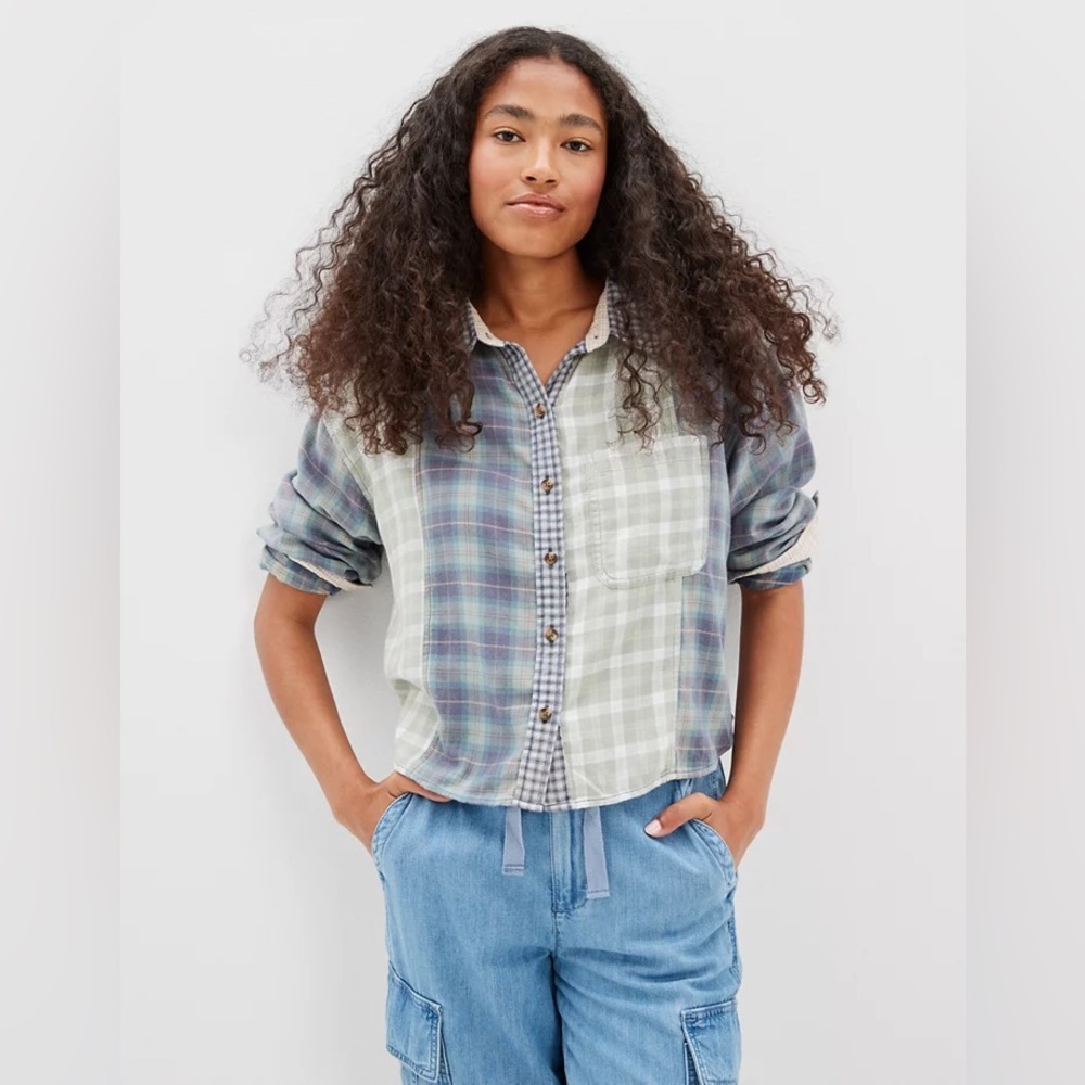 American Eagle Cropped Flannel Shirt Button Front Patchwork Medium